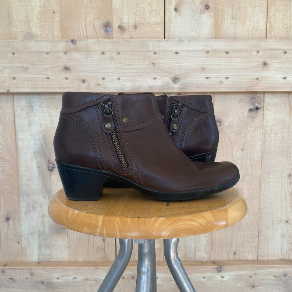 Clarks brown leather ankle boots. Size 9N